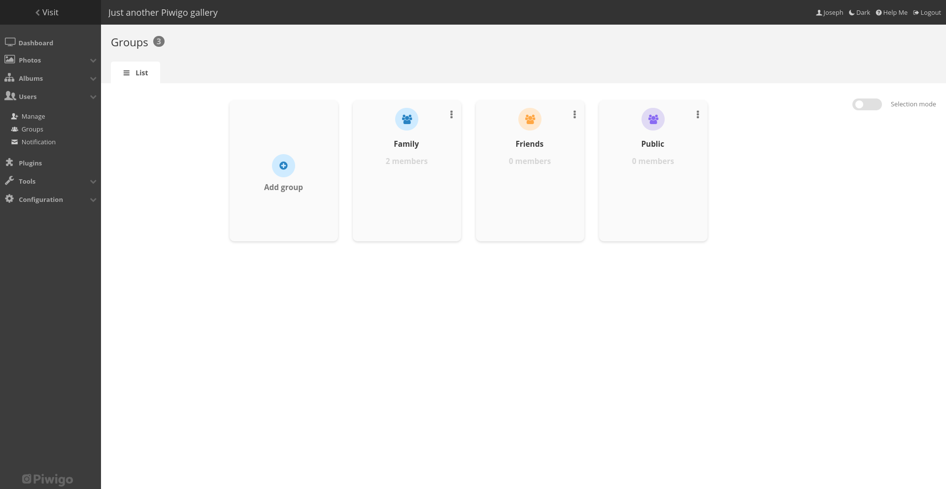 Screenshot of the different groups within Piwigo